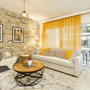 Spacious Stylish Up To 4ppl Close To Centre Θεσσαλονίκη