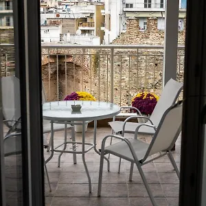 κάντε κράτηση εδώ